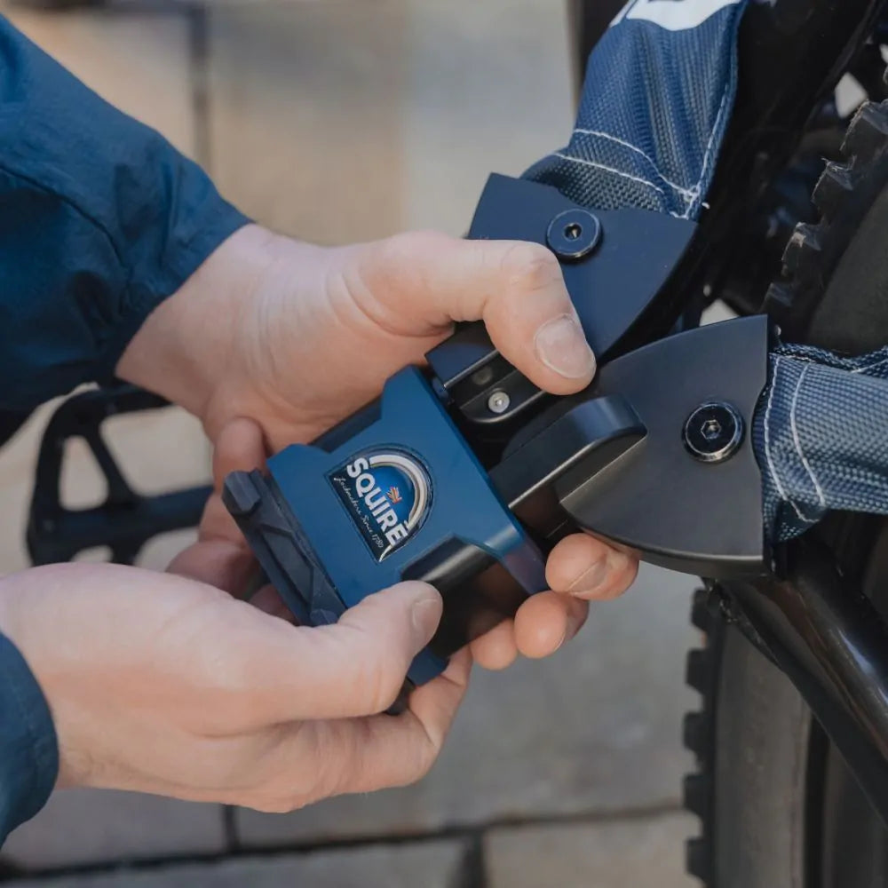 Squire Stronghold Hardened Alloy Steel Integrated Chain Lock | IC/850 ...
